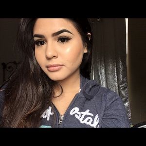 Meet your Posher, Jade